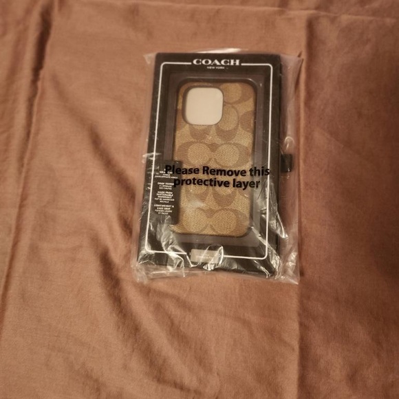 COACH phone case for iphone 14 pro - Picture 9 of 9